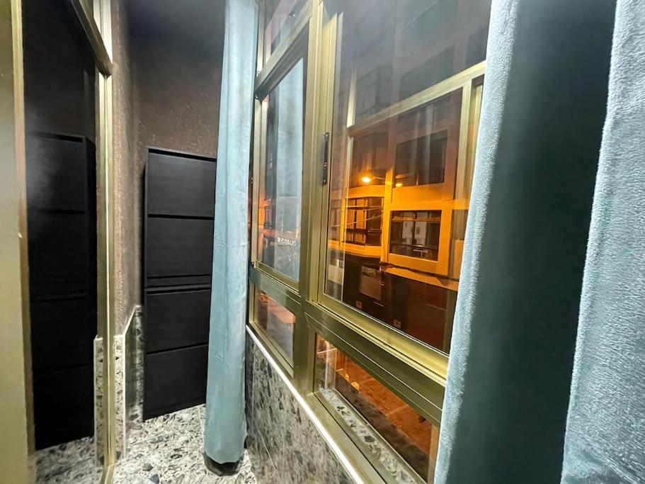Affordable Holiday Accommodation For Large Families And Groups At Las Canteras Beach With 3 Bedrooms And Free Parking Las Palmas de Gran Canaria Exteriör bild