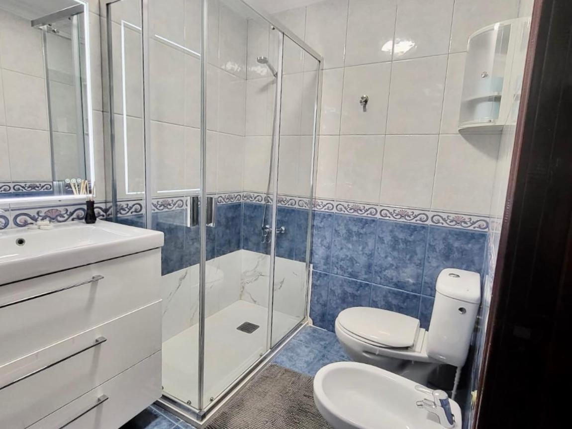 Affordable Holiday Accommodation For Large Families And Groups At Las Canteras Beach With 3 Bedrooms And Free Parking Las Palmas de Gran Canaria Exteriör bild